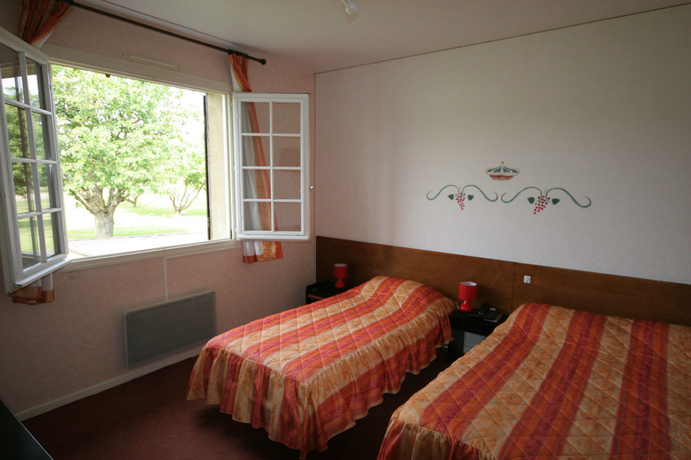 Logis Hotel Relais Paris Bale - Restaurant La Mangeoire Montieramey Εξωτερικό φωτογραφία