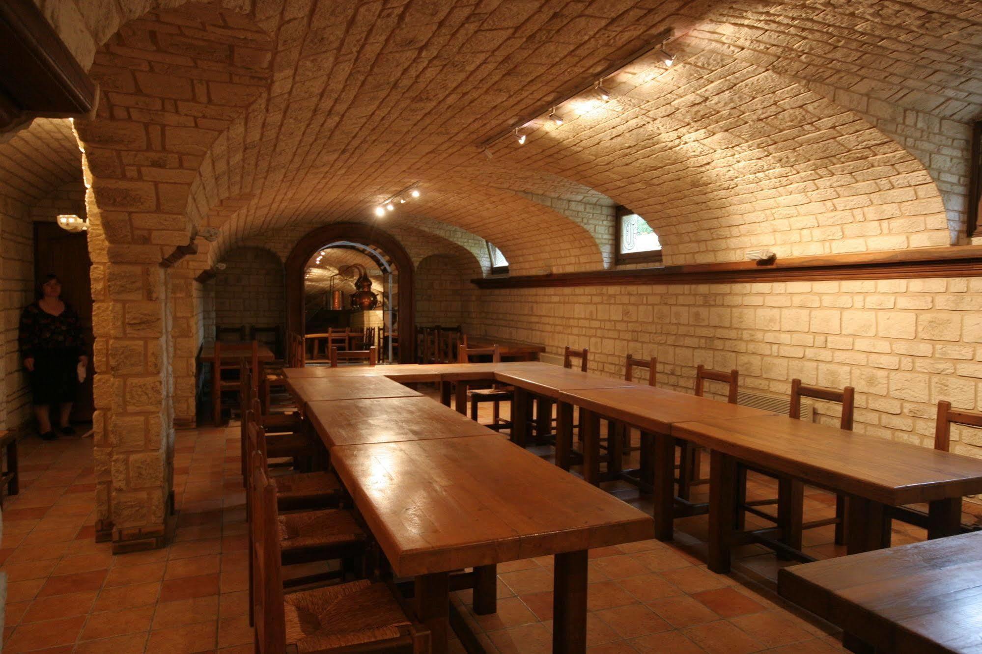 Logis Hotel Relais Paris Bale - Restaurant La Mangeoire Montieramey Εξωτερικό φωτογραφία
